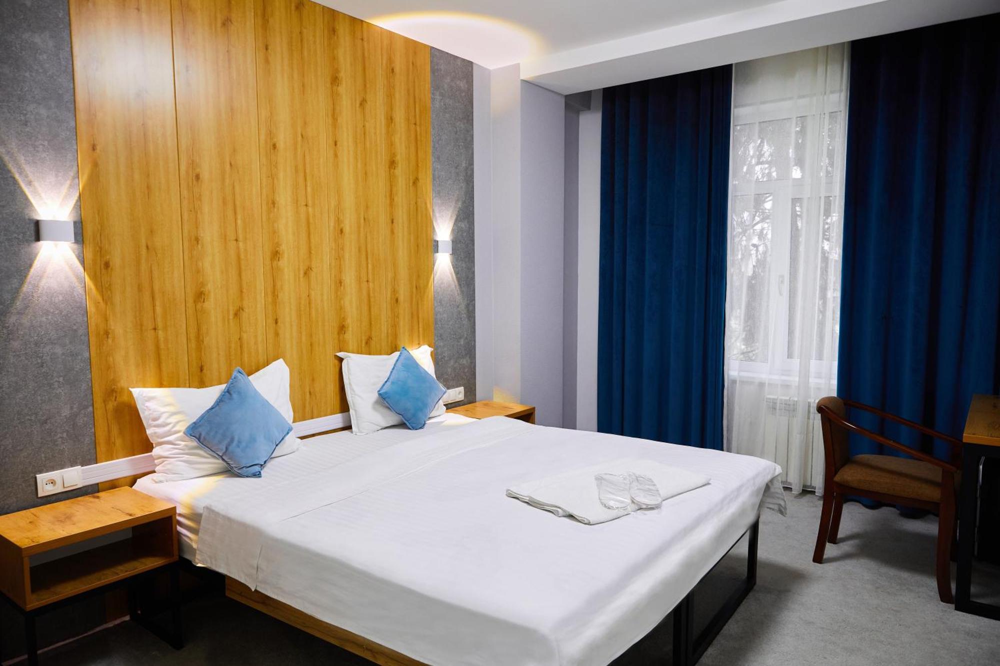 Art Plaza Hotel Tashkent Exterior photo